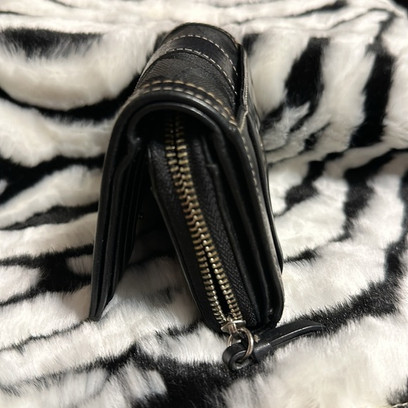 Coach Wallet - Picture 4 of 5